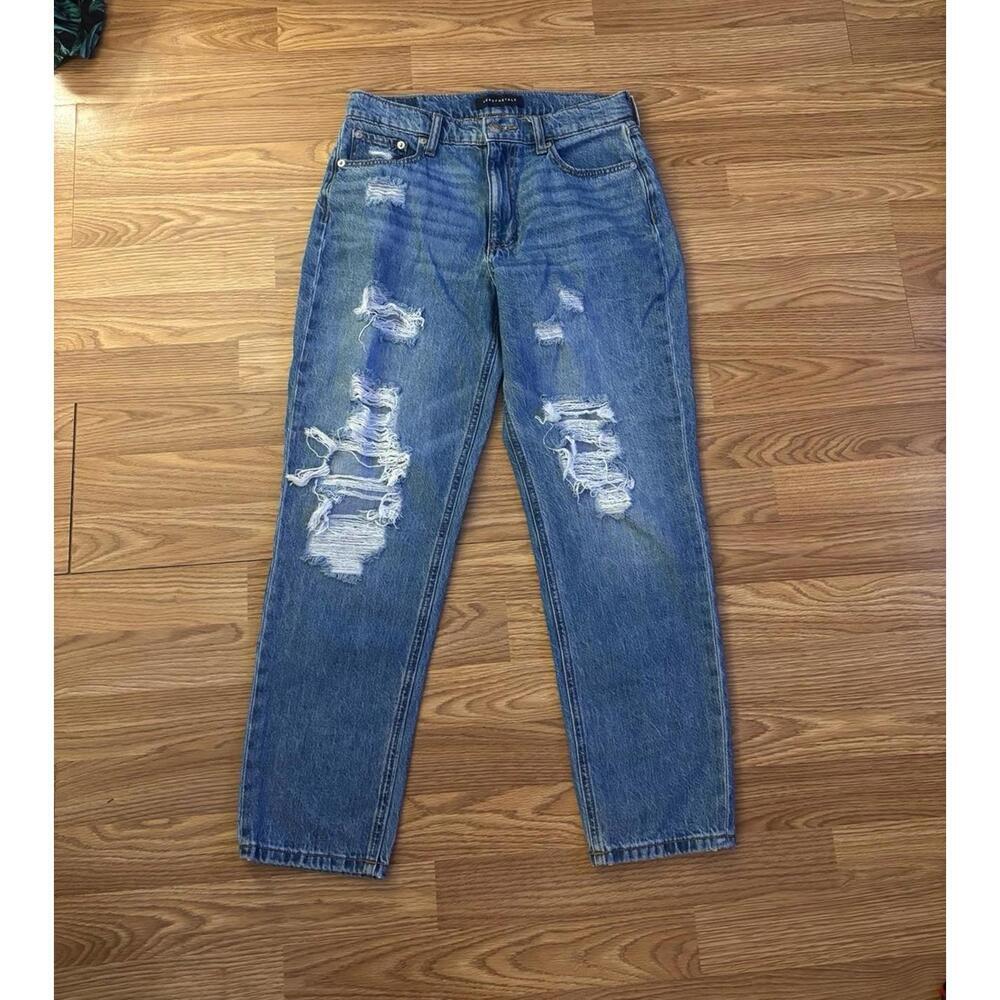 Aeropostale Mom Jean Size 6